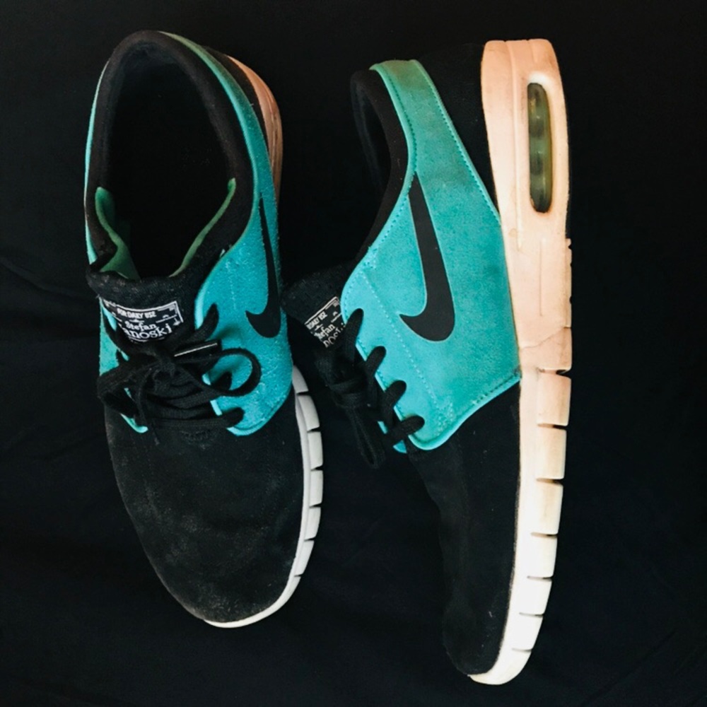 Blue Nike Janoski’s